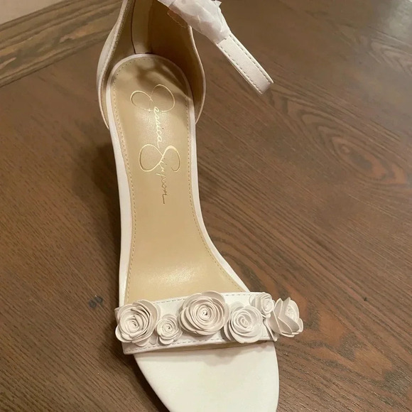 Jessica Simpson White Flower Open Toe Sandals Sz 8 Wedge Platform Style Jeffina - Picture 2 of 7